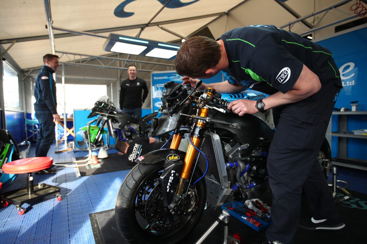 SILICONE ENGINEERING RACING IS HIRING! – DAO Racing